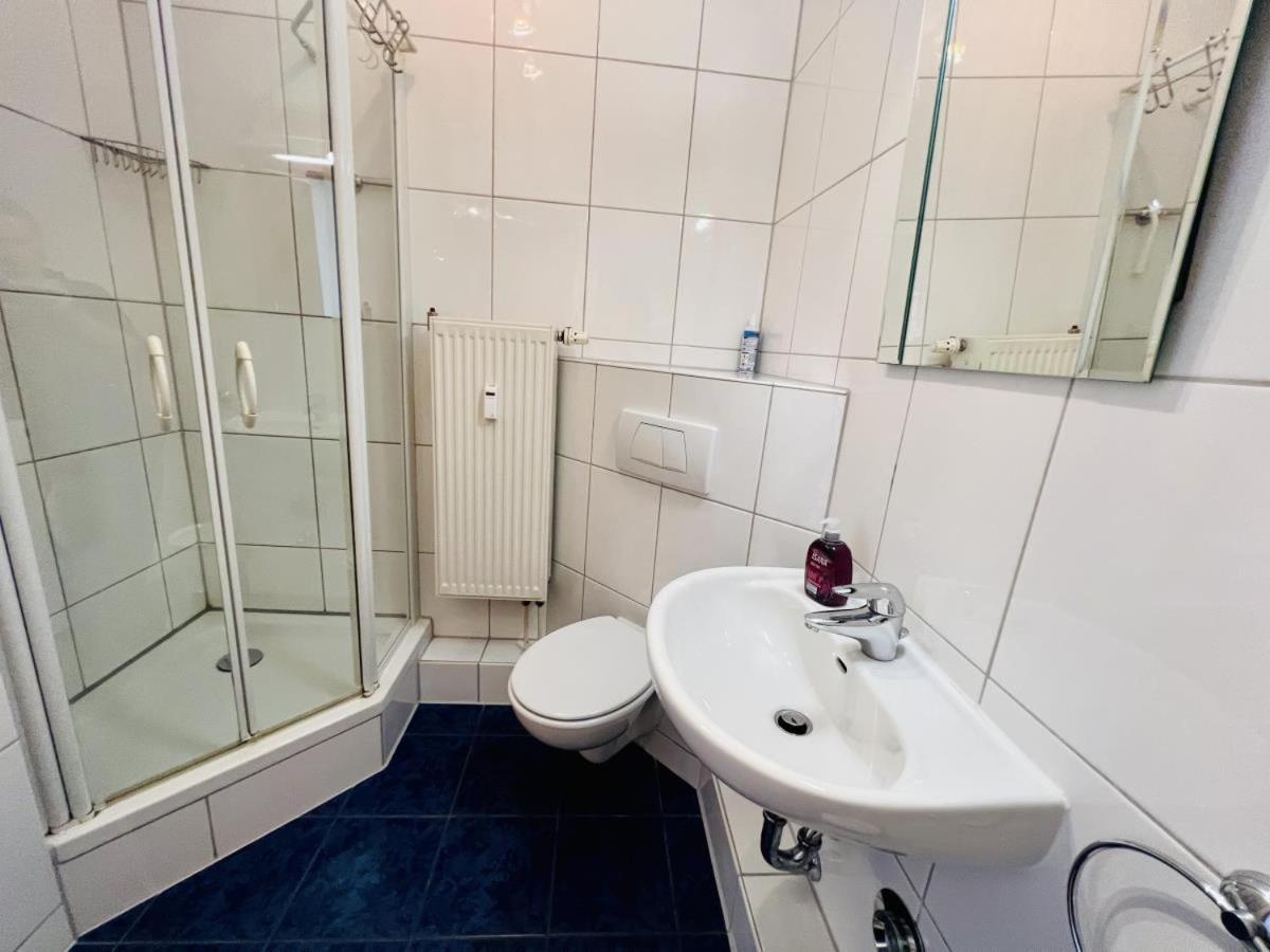 Kajuete, Direkt Am Kurpark Apartamento Rostock Exterior foto